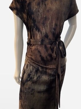 Clotheshead Shimmering Tie-Waist Midi Dress